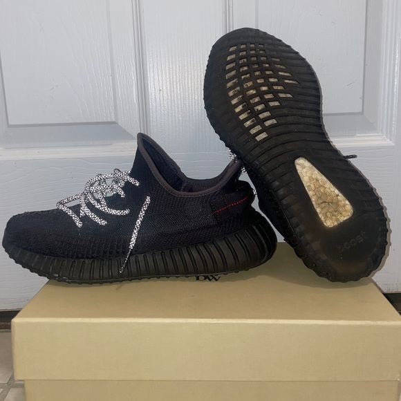 Adidas Yeezy Boost 350 V2 Black (Non-Reflective)